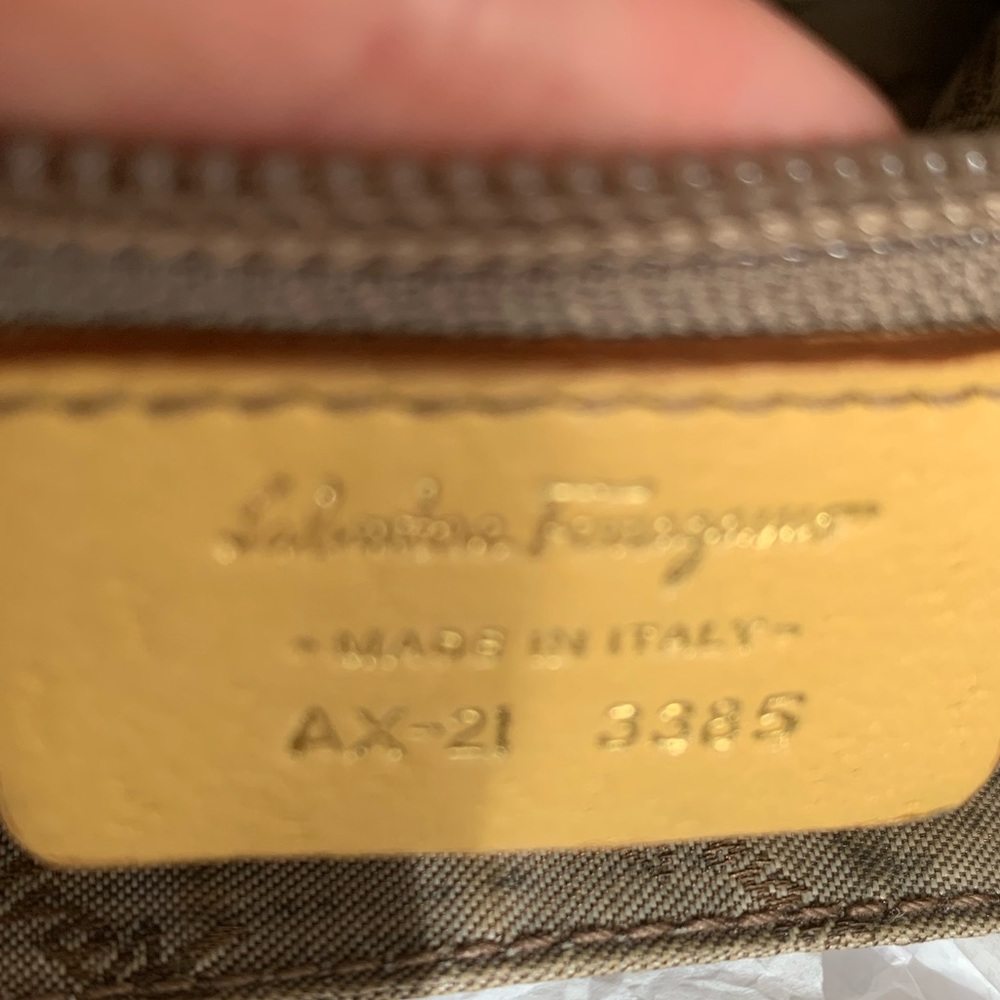 Salvatore Ferragamo yellow speedy bag. - Picture 2 of 6